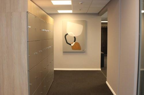 Vi er eksperter i levering af skræddersyet locker løsninger til opbevaring på kontoret