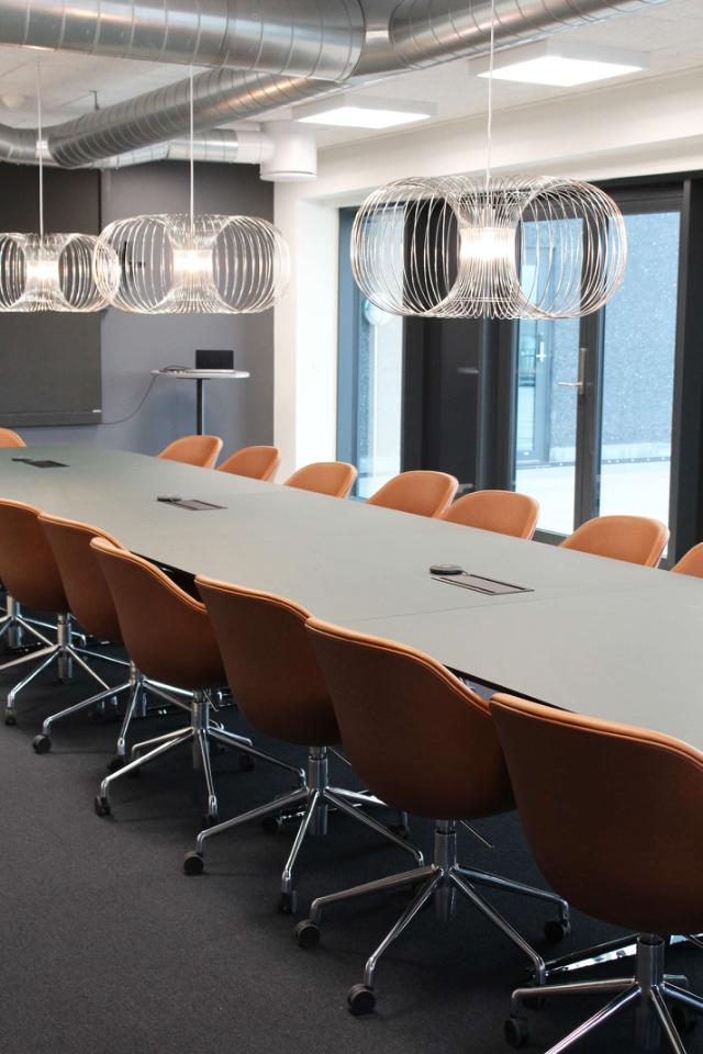 Møbler til bestyrelseslokaler