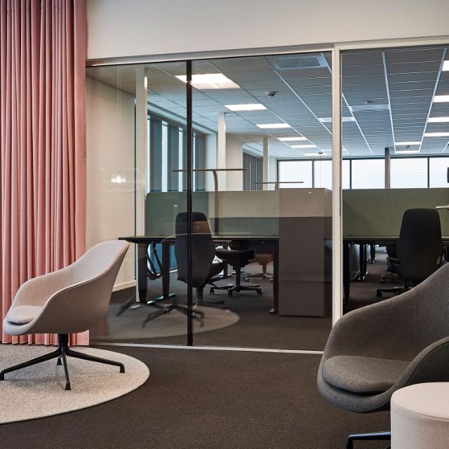 Unilux Strata LED skrivebordslampe